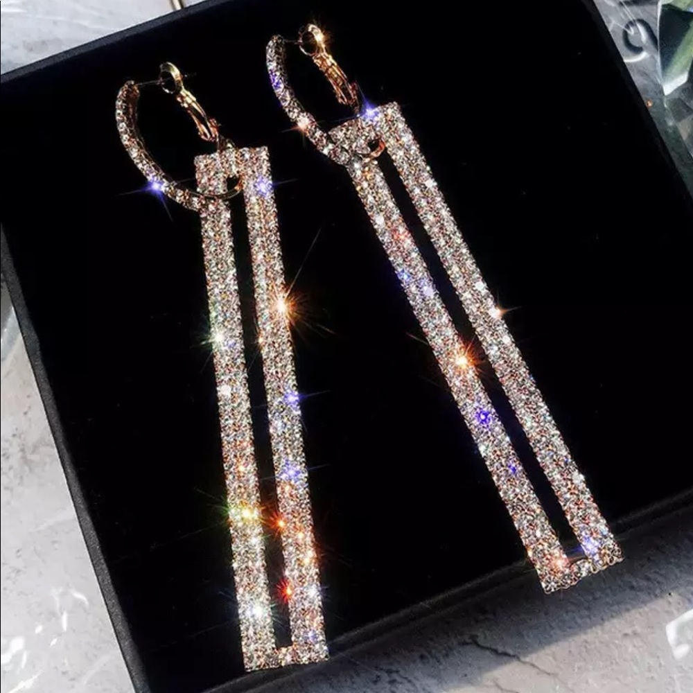 Beautiful Rhinestone Earrings!